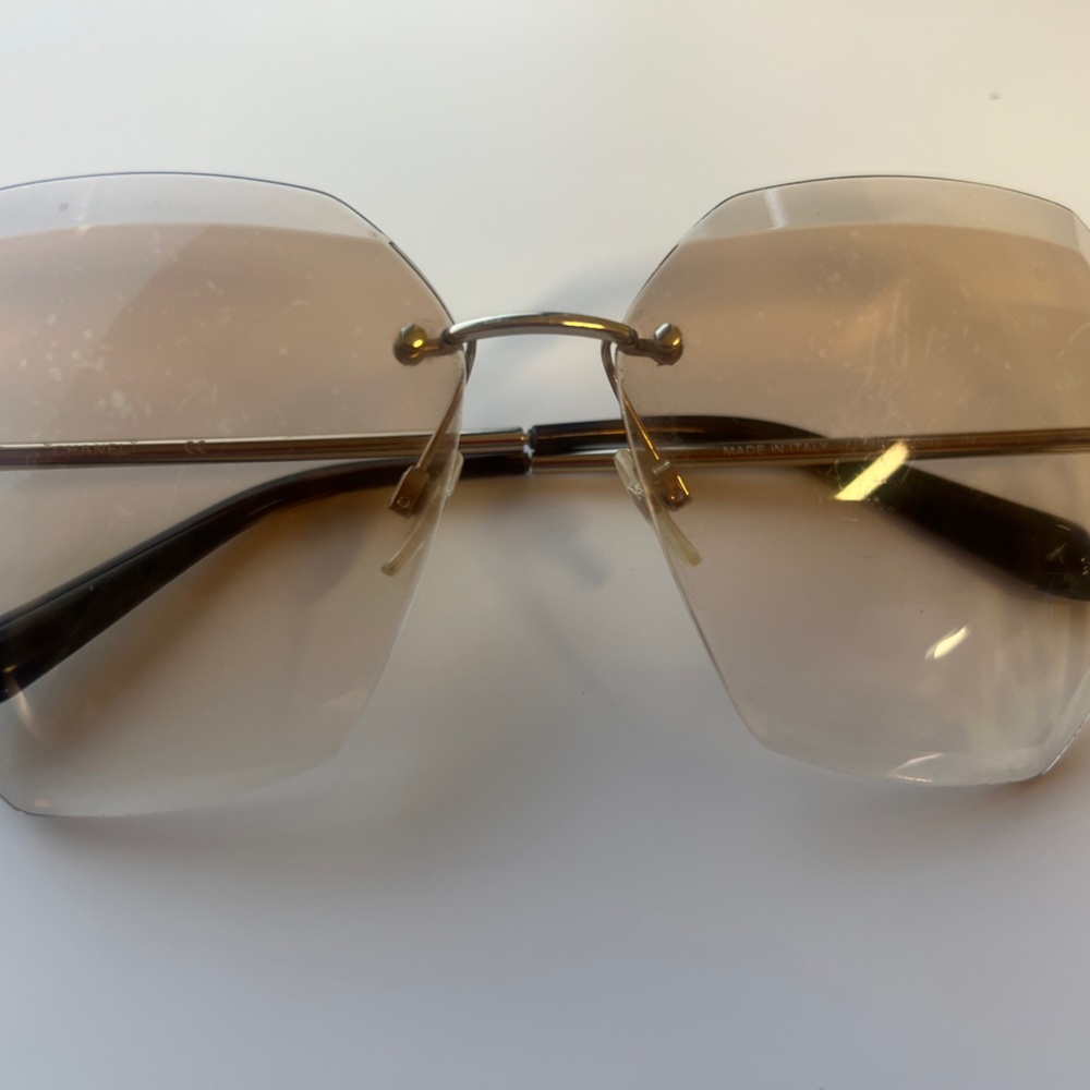 Rare sold out item! CHANEL 7118 Gold Hexagon Gradient Retro Sunglasses.